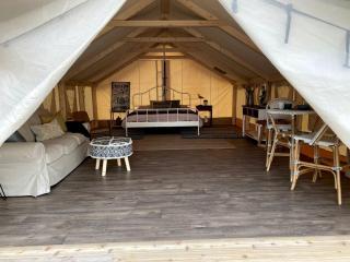 Elegant Texas Glamping Getaway on Lake Bastrop - Bastrop - 8