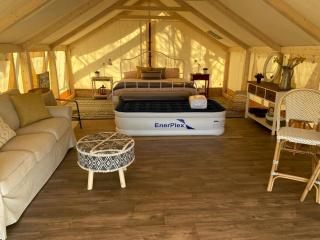 Elegant Texas Glamping Getaway on Lake Bastrop - Bastrop - 1