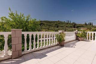 Eleni's Apartment Top Floor - Alikanas - 7