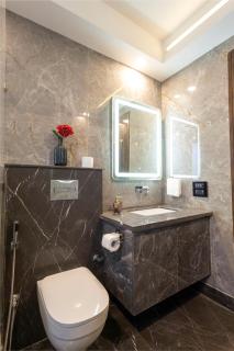 Four Bedroom Luxurious Apartment near Cyber Hub - Gurgaon - 5
