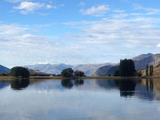 Charming Lakeside Home - Wanaka - 3