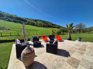 Old Mill, Pool and Nature - 0