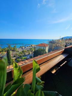 Dolce Vita, Luxury & Sea View - Front of Casino - 1