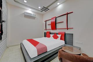 Hotel O The Castle Home Stay Inn - 7