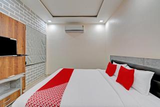 Hotel O The Castle Home Stay Inn - 2