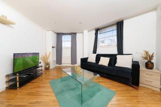 Central London 2BR 4 Min Walk to Liverpool St - Londra - 0
