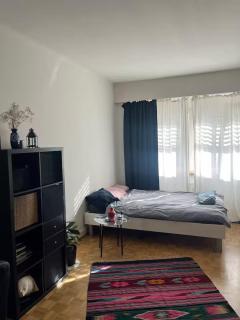 A cute room with 1,5 bed in shared flat - 0
