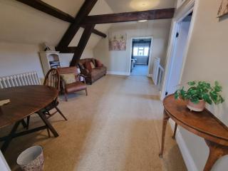 Lower Hollin- Suite with countryside views within a private home - - 3