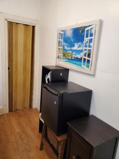 Toronto Little Italy Guest House - 2