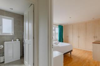 Spacious 4BD Home with Large Garden East London - Londra - 5