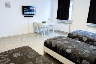 VAZ Apartments Birkenweiher, WLAN,TV, Küche, 2 x Balkone, nahe Zentrum - Solingen - 9