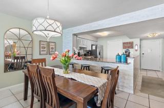 1102 Shoreline Towers Gulf Front Condo- Free Beach Setup 2025 - 1