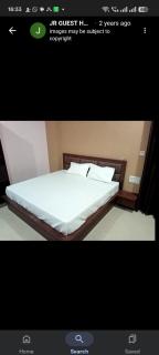 J R guest house - Jāmb - 4