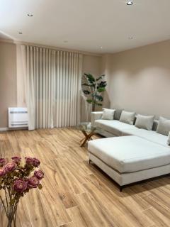 Lux Retreat - Durrës - 1