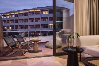 Cama Luxury Suites Kavouri - Atene - 5