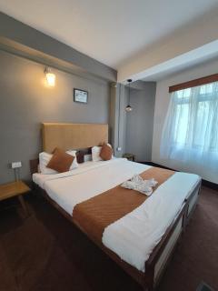 Hotel Sakura 10 mins from Mall Road - Darjeeling - 0