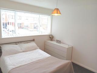3 Bedroom Property in Holywell, North Wales - Greenfield - 9