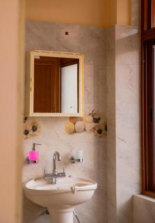 ZnZ Homestay - Shillong - 8