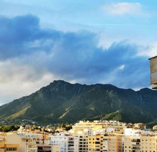 Charming Sea View Hideaway at Marbella's Marina - Marbella - 9