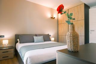 Costa Blu - Pool and terrace overlooking the lake - Riva di Solto - 2