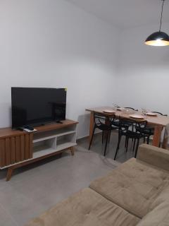 lindo apartamento martim de sá 2 dormitórios piscina pé na areia 32 b - Caraguatatuba - 7