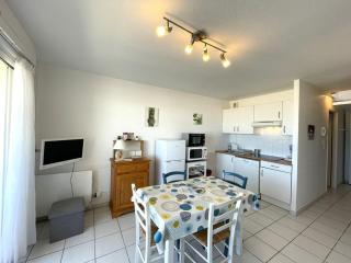 Studio à Vieux-Boucau, proche commerces, parking sécurisé - FR-1-379-175 - 8