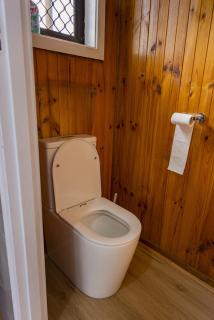 Renovated Three Bedroom House in Prime Werribee Location - Werribee - 1