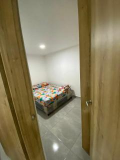Hermos apartamento cerca a envigado piscina gym amoblado - Sabaneta - 6
