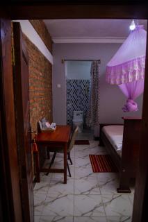 Henotes B&B - 3