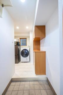 20 minutes by Haneda Airport train 3-minute walk from Kamata Station Direct access to Tokyo, Yokohama, Ueno - 4