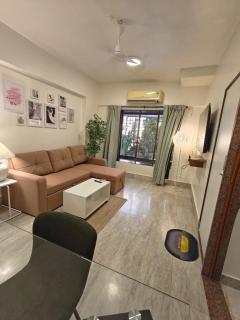 Spacious 1BHK Off Carter Road - 7