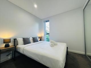 KozyGuru | Homebush West | 3 Bedroom Apt+Parking - Sidney - 4