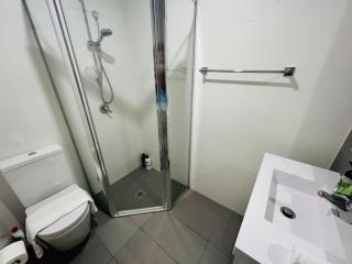 KozyGuru | Homebush West | 3 Bedroom Apt+Parking - Sidney - 2