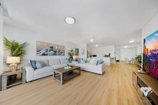 KozyGuru | Rockdale | Cozy Apt near Train Station - Sydney - 0