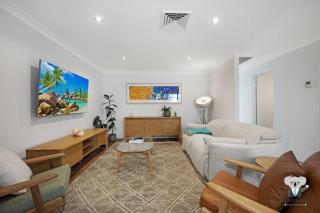 KozyGuru | Surry Hills | Premium Apt + Parking - Sydney - 0