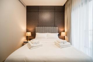 Quiet High-Rise 1BR - Free Baby Gear, Downtown Close - Dubai - 7