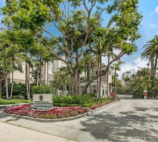 CLOUD NINE - Elegance & Comfort - Irvine - 5