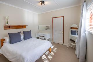 Quaint Townhouse - Montagu - 9