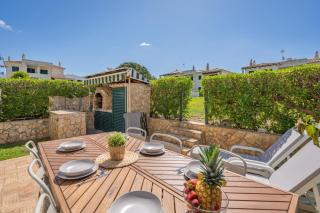 The Golden Breeze – Beachside Pool & BBQ Escape - Faro - 9