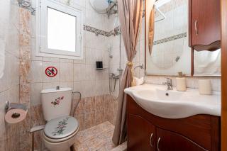 Sisters' Cozy Corner - 5