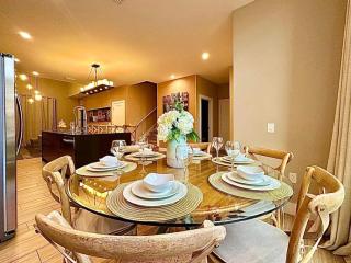 Sophisticated 4 En Suites W Private Hot Tub & Bb - 1