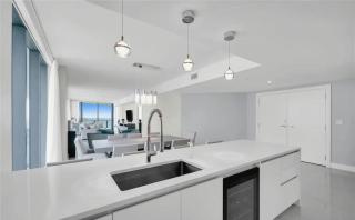 Contemporary Oceanfront Corner Residence - Pompano Beach - 7