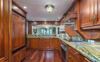 Spacious 3-Bedroom Condo with Beach Access - Sarasota - 5