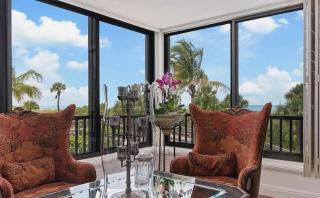 Spacious 3-Bedroom Condo with Beach Access - Sarasota - 2