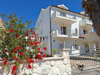 Apartments Primosten - Primošten - 9
