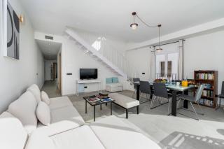 243-Fully Renovated-Puerto Banus Marbella Front Line Penthouse - 1