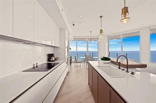Oceanfront 2-Bedroom Condo With Great View - 4