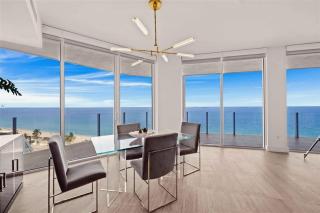 Oceanfront 2-Bedroom Condo With Great View - Fort Lauderdale - 1
