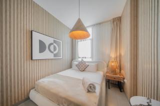 Luxury 1BR Apartment near Muweilah Sharjah - Sunny Side up - 9