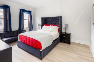 Massive 7-Bedroom 4-Bathroom Duplex 20 min to NYC - West New York - 1